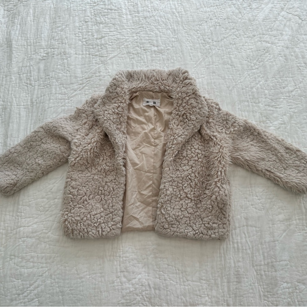 FUR COAT